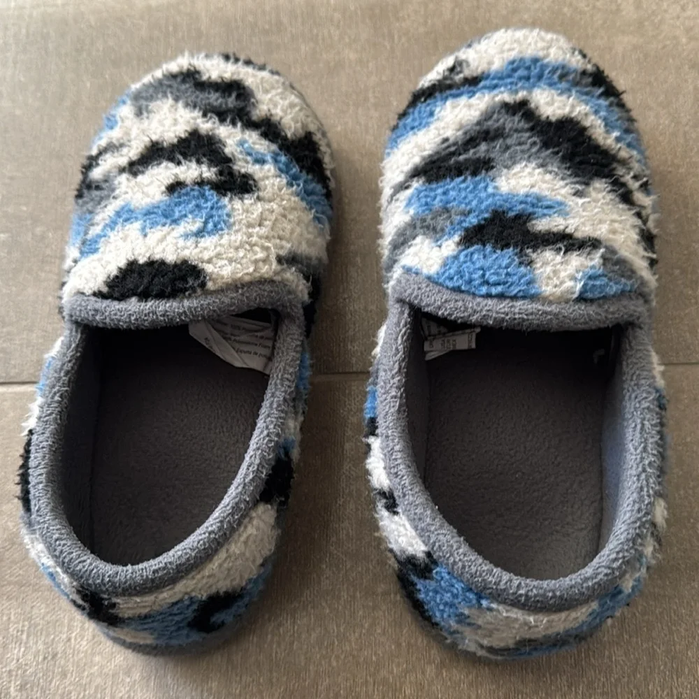 Wonder Nation Boys Fleece Camoflauge Slippers Blue Size 2/3